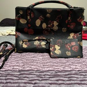Coach purse with matching wristlet